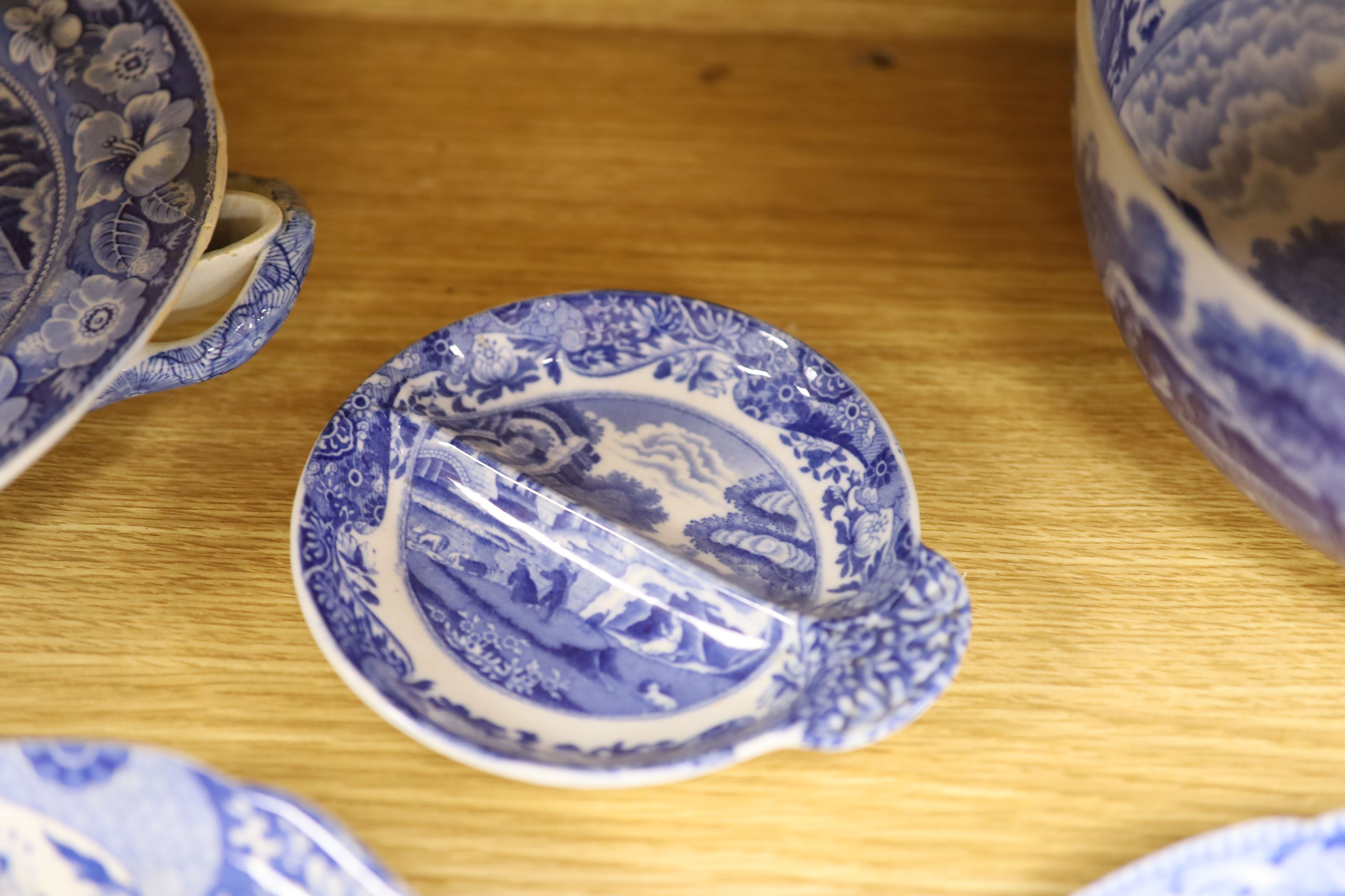 Two Spode Italian bowls, two plates, a meat dish, plate warmer and dish (7)